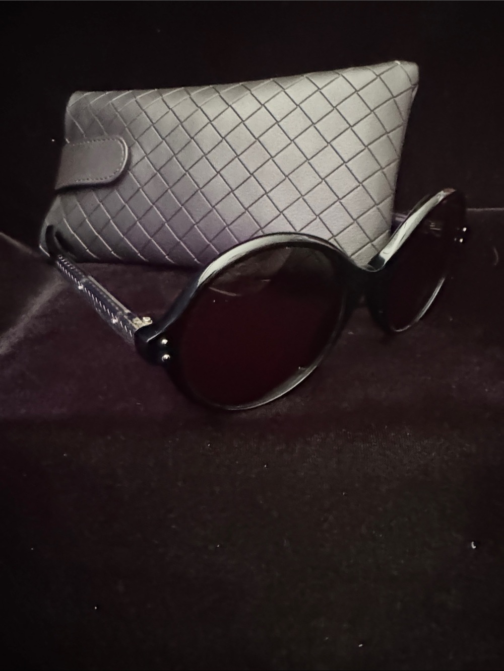 Authentic BOTTEGA VENETA Sunglasses & Case
